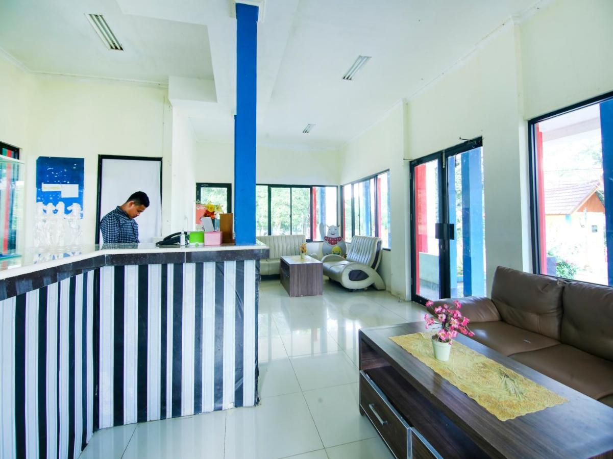 Oyo 3475 Villa Ex Mtq Pagaralam Exteriér fotografie